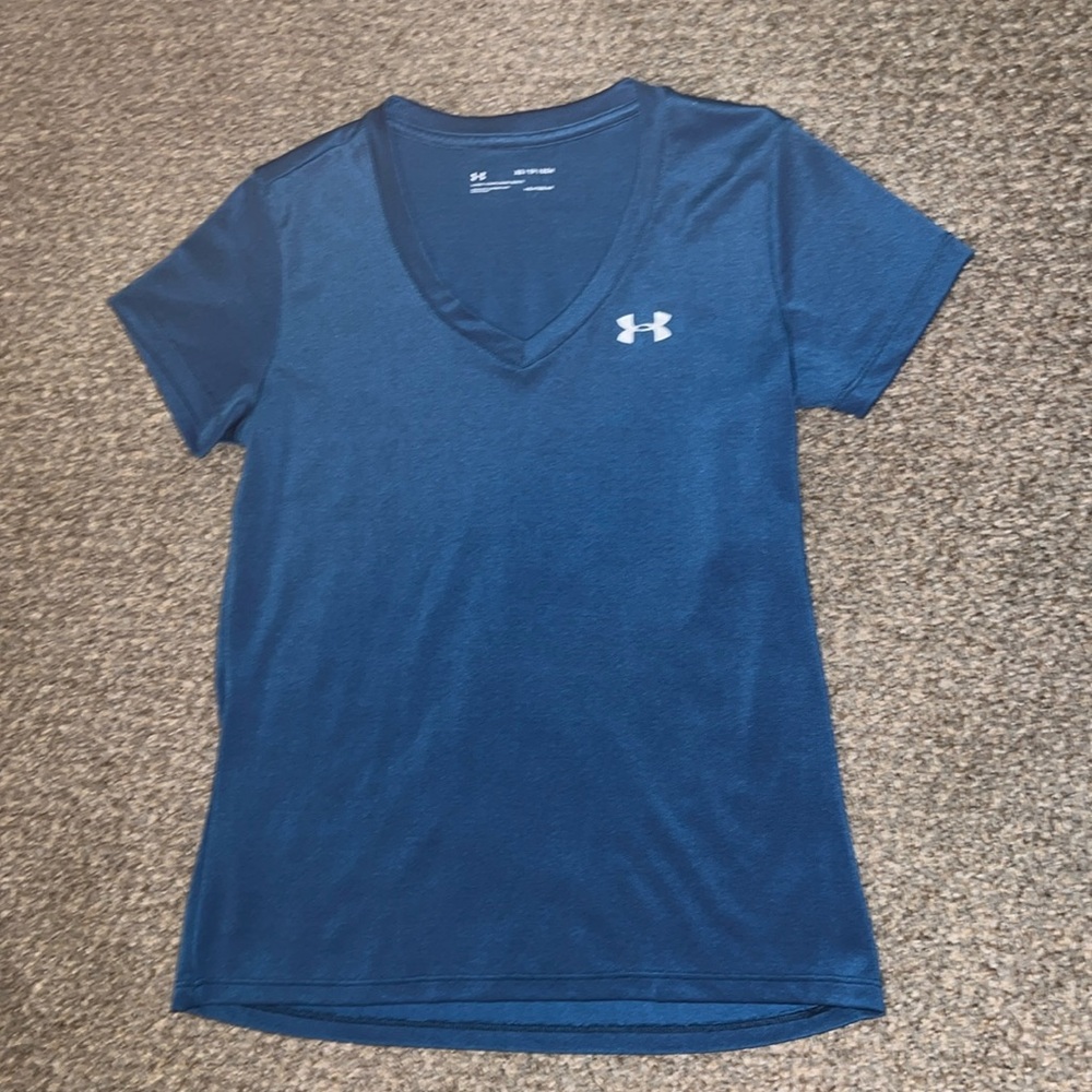 Under Armour shirt. Xs